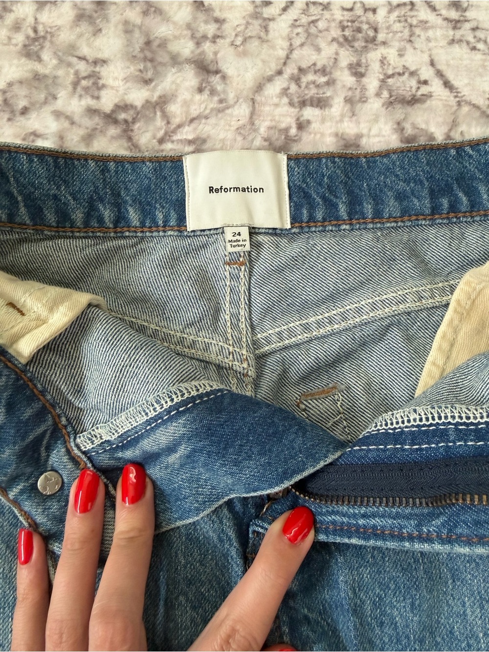 Reformation Cary High Rise Slouchy Wide Leg Jeans Women’s Size 24 Med Wash - Picture 3 of 6